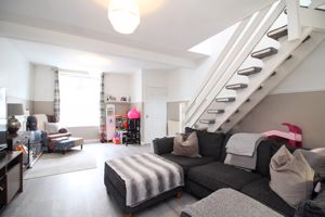 Lounge/Diner- click for photo gallery